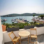 Irene Bed & Breakfast 3*