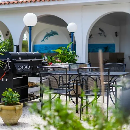 Irene לינה וארוחת בוקר 3*