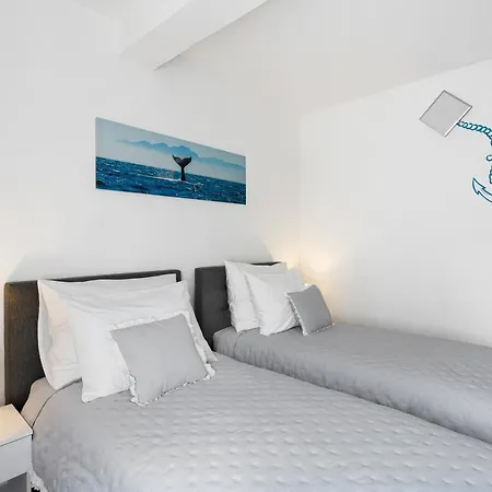 לינה וארוחת בוקר Irene 3*