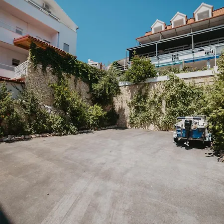 ベッド・アンド・ブレックファスト Irene 3*