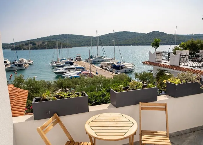 Irene Bed & Breakfast 3*